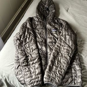Patagonia Nanopuff Forge Grey Sz Large - Gently Worn